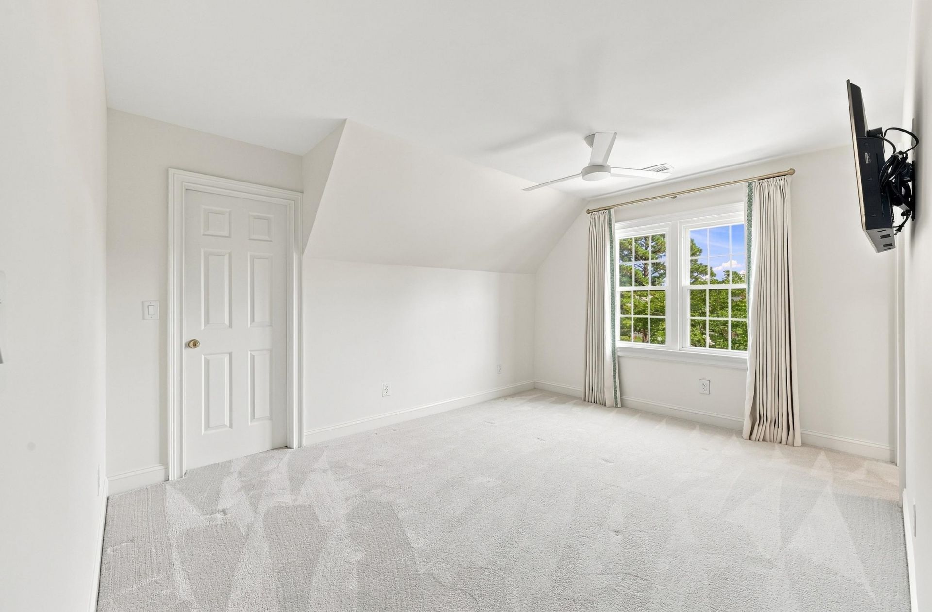 3766 Annandale Dr. Photo 24