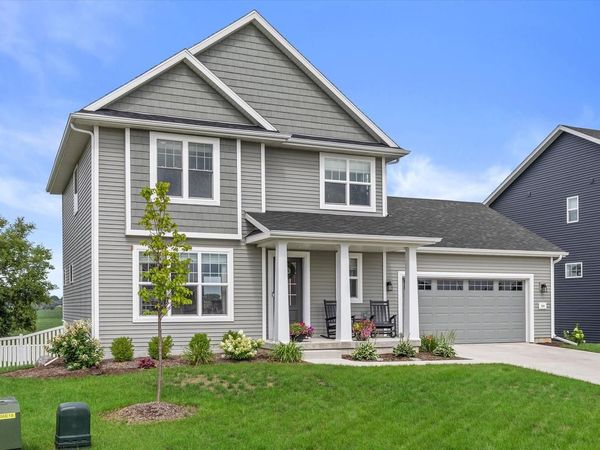 814 Burr Oak COURT, Oconomowoc, WI 53066