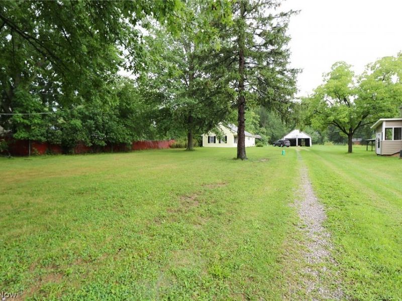 27305 bagley Road, Olmsted Township, OH 44138 Photo 3