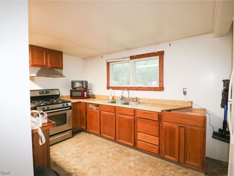 27305 bagley Road, Olmsted Township, OH 44138 Photo 5
