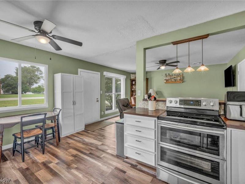 37338 Lakeshore Boulevard, Eastlake, OH 44095 Photo 11