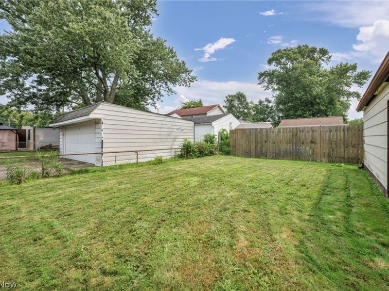 37338 Lakeshore Boulevard, Eastlake, OH 44095 Photo 28