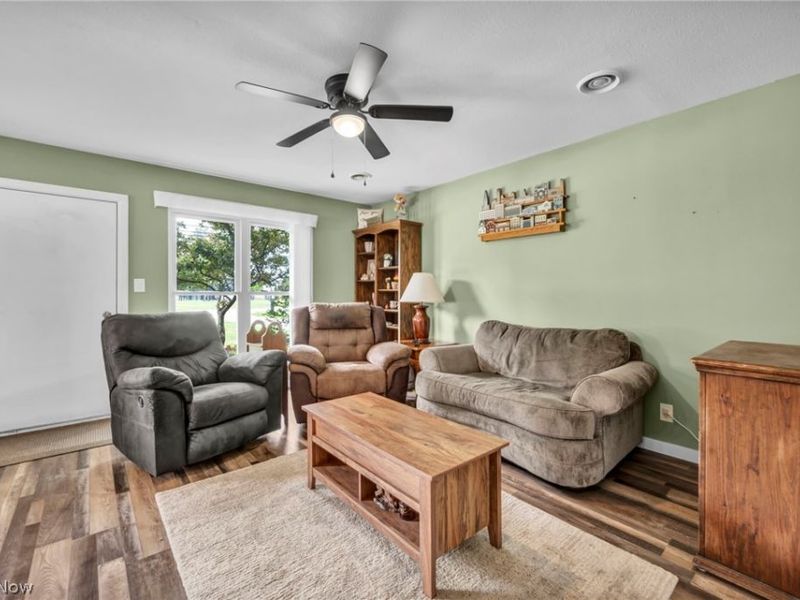37338 Lakeshore Boulevard, Eastlake, OH 44095 Photo 5