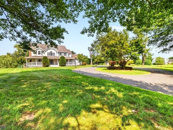 12 Van Fleet Rd, Readington, NJ 08853