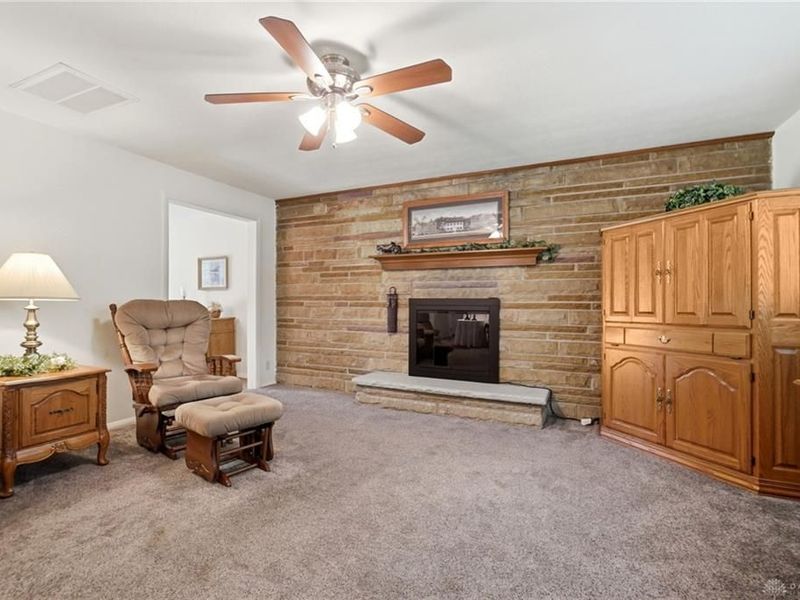 139 Miramar Drive, Enon Vlg, OH 45323 Photo 16