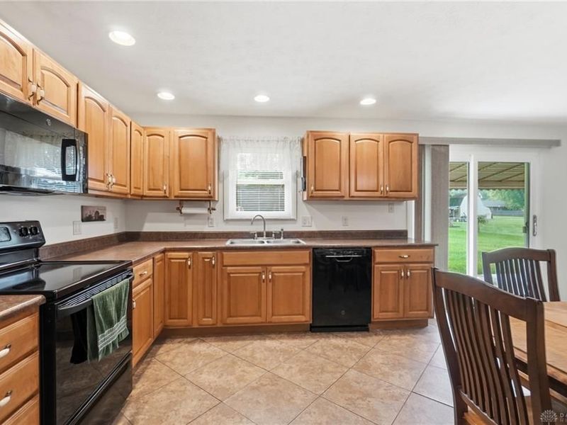 139 Miramar Drive, Enon Vlg, OH 45323 Photo 18