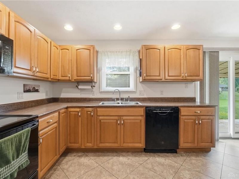 139 Miramar Drive, Enon Vlg, OH 45323 Photo 19