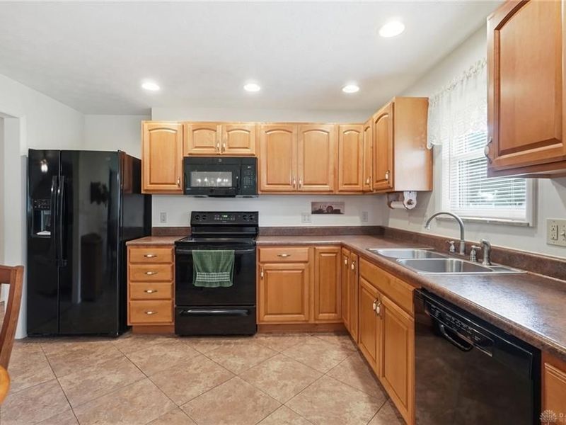 139 Miramar Drive, Enon Vlg, OH 45323 Photo 21
