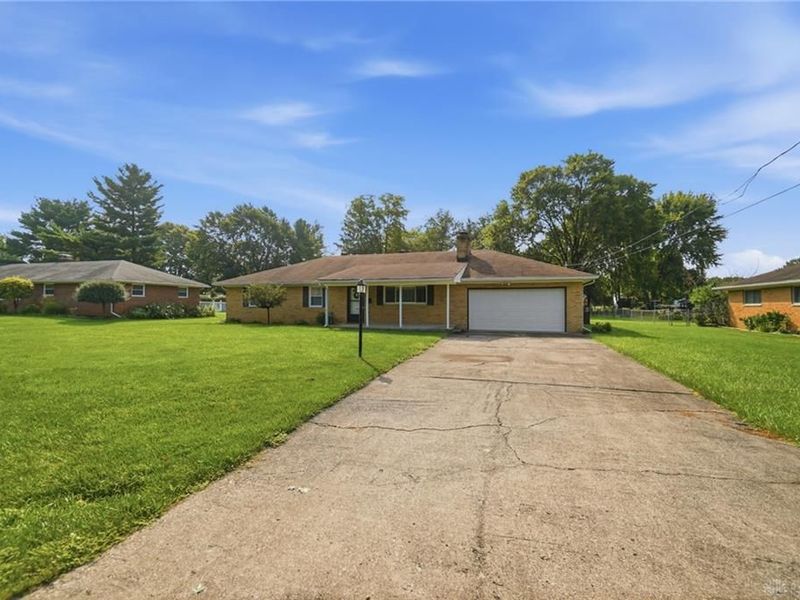 139 Miramar Drive, Enon Vlg, OH 45323 Photo 5