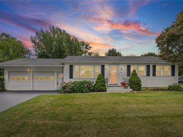 364 Lake Meadow Drive, Rochester, NY 14612