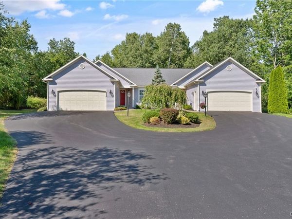 8430 Marco Lane, Baldwinsville, NY 13027