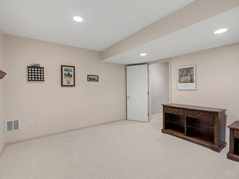 Bellbrook, OH 45305 Photo 24