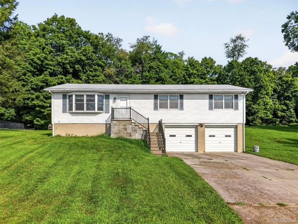 72 St Andrews Road , Walden, NY 12586