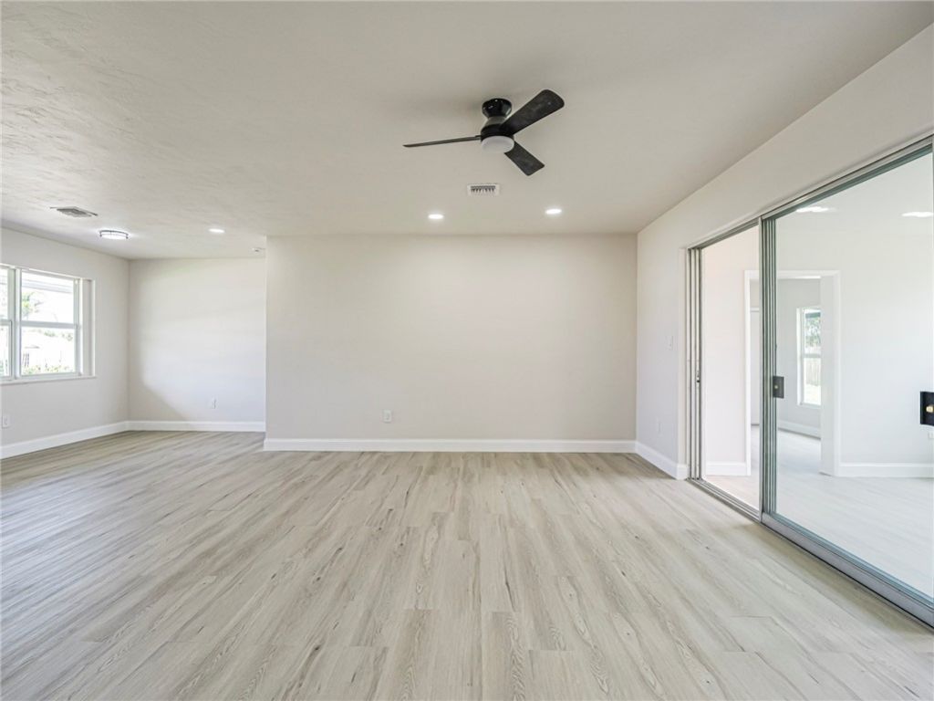 375 Manly Avenue, Sebastian, FL 32958 Photo
