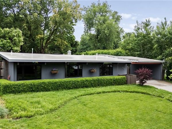 9805 Aberdeen Drive, Overland Park, KS 66206