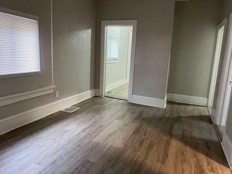 1056 Olmstead Avenue , Columbus, OH 43201 Photo 3