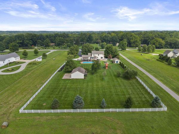 2586 Panhandle Road , Delaware, OH 43015