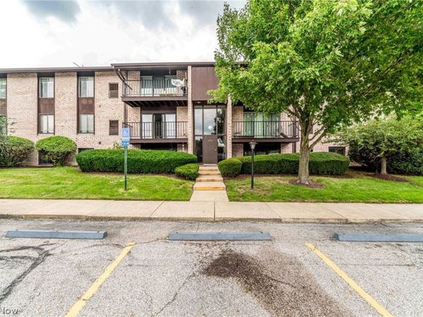 16340 Heather Lane , Middleburg Heights, OH 44130