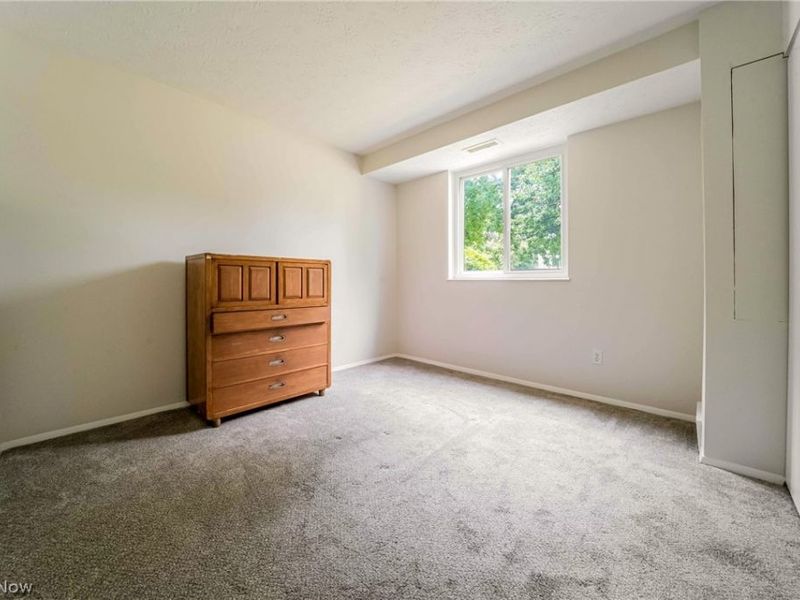 16340 Heather Lane , Middleburg Heights, OH 44130 Photo 13