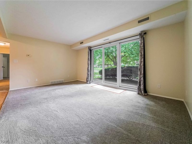 16340 Heather Lane , Middleburg Heights, OH 44130 Photo 4