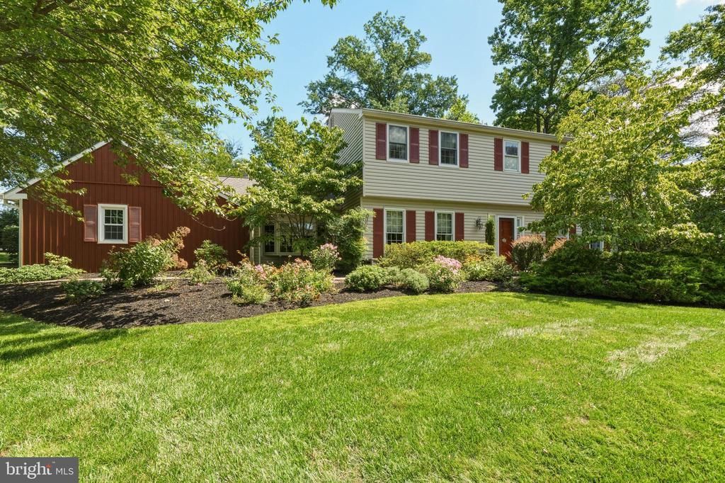 1333 UNIVERSITY DRIVE , YARDLEY, PA 19067