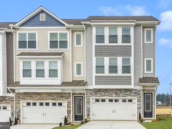 527 ABIGAIL AVENUE , WAYNESBORO, PA 17268