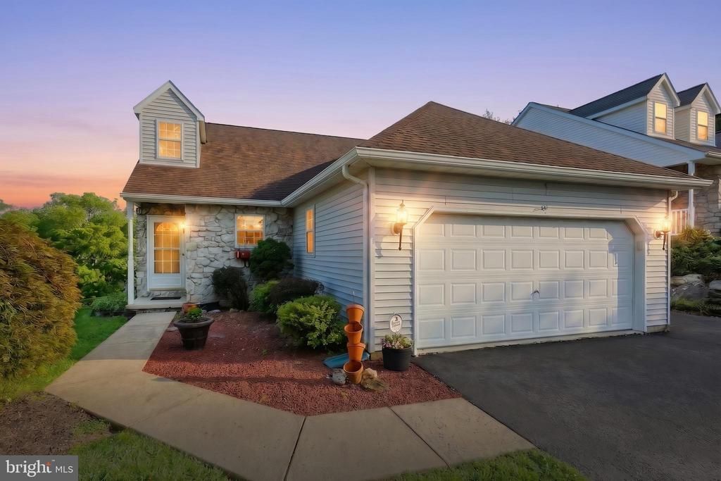 623 MISTY HILL LANE, DALLASTOWN, PA 17313