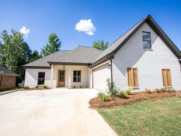144 White Water Ln., Saltillo, MS 38866