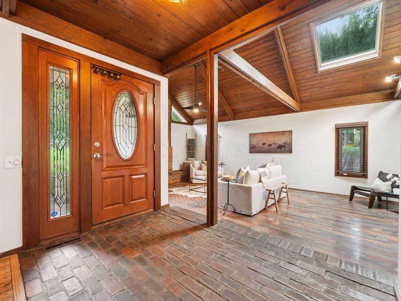 2756 Lear Road , Upper Arlington, OH 43220 Photo 6