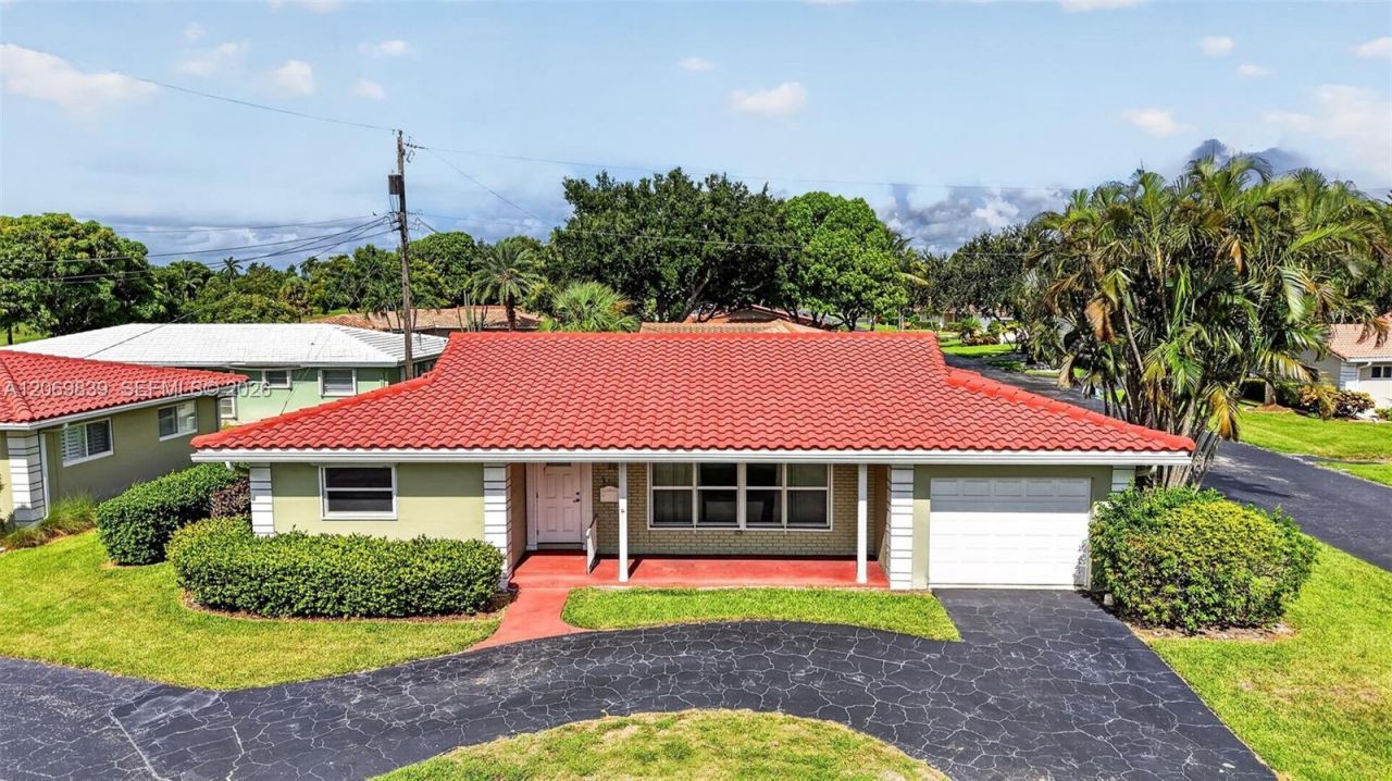 7118 E Tropical Way , Plantation, FL 33317 Main Photo