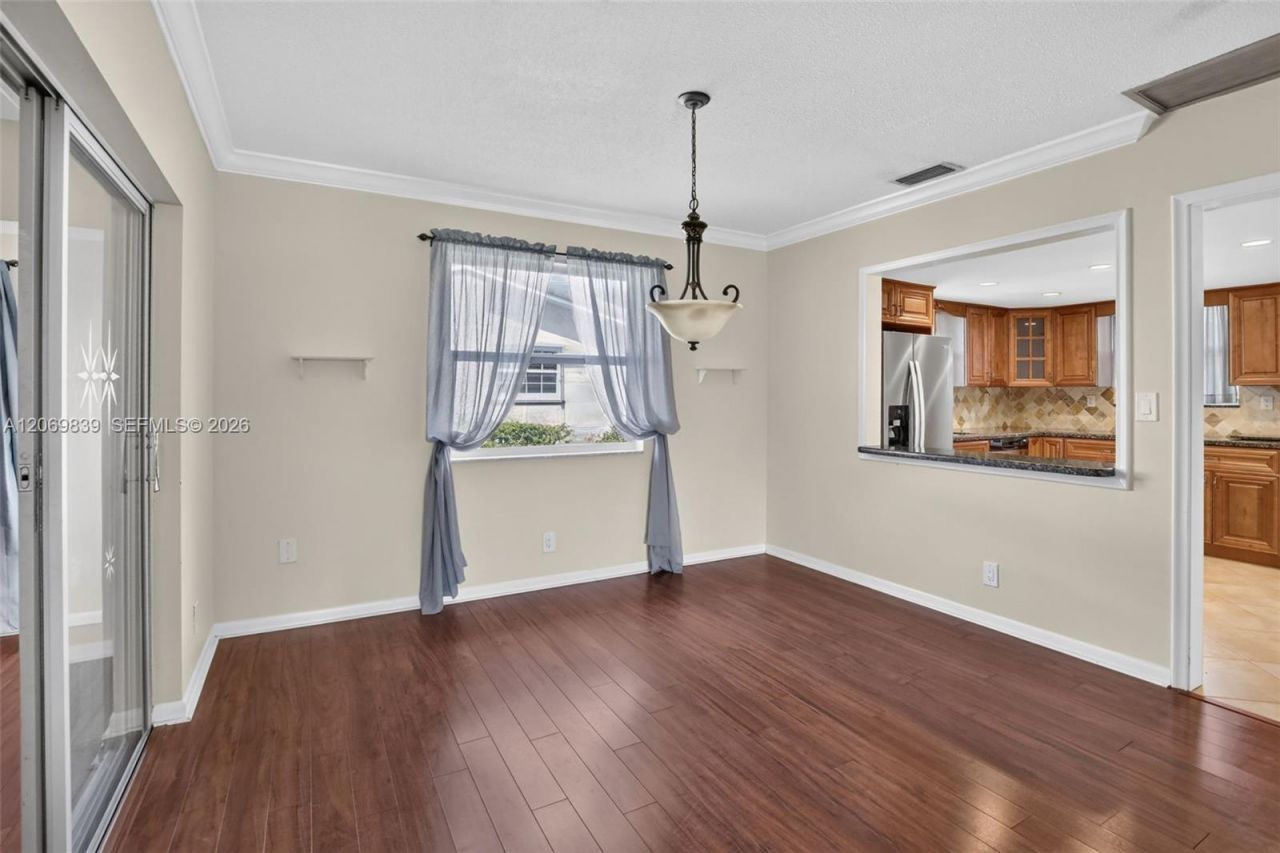 7118 E Tropical Way , Plantation, FL 33317 Photo