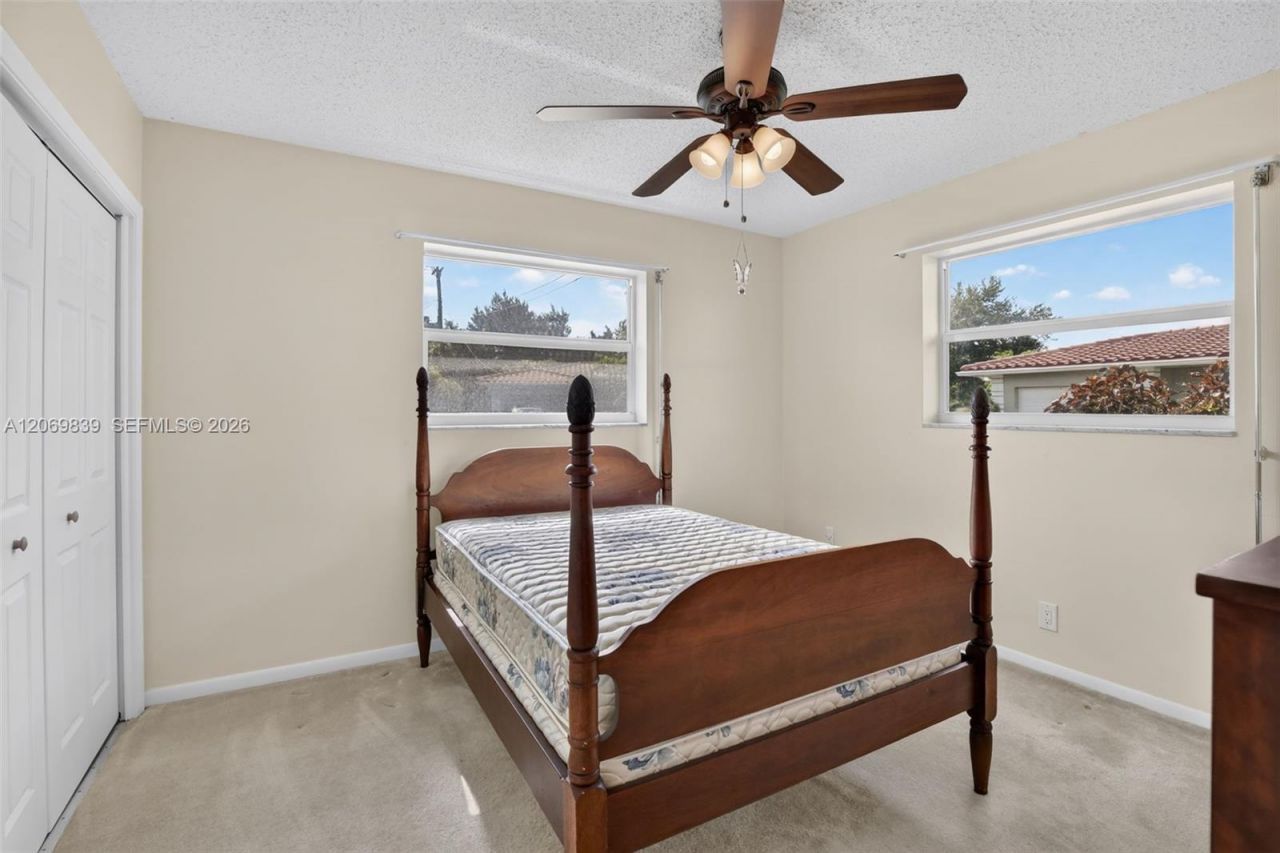 7118 E Tropical Way , Plantation, FL 33317 Photo