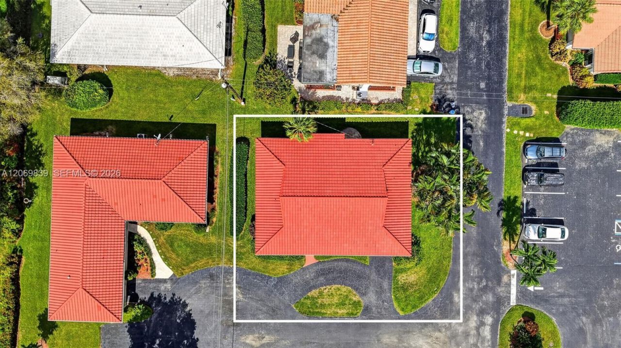 7118 E Tropical Way , Plantation, FL 33317 Photo