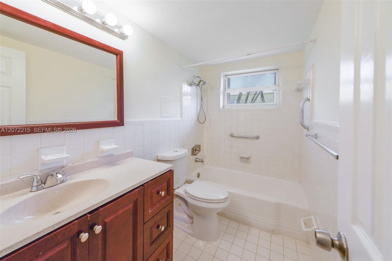 5420 NE 22nd Ter, Unit 5, Fort Lauderdale, FL 33308 Photo