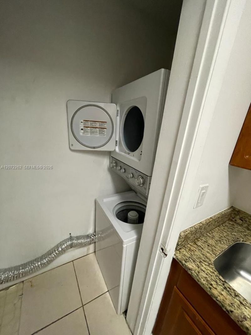 17515 NW 67th Ct, Unit E-22, Hialeah, FL 33015 Photo