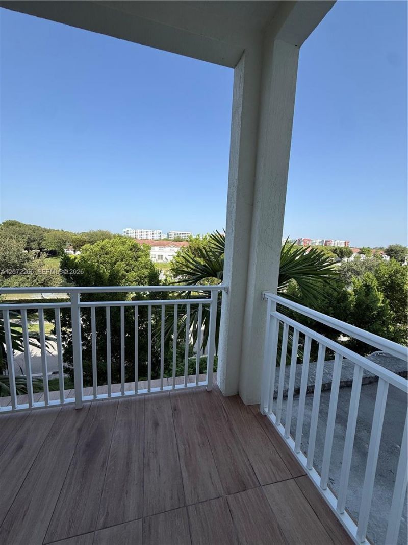 10950 NW 82nd St , Unit 324, Doral, FL 33178 Photo
