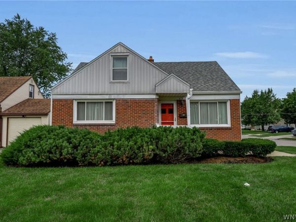 654 Parkhurst Boulevard , Buffalo, NY 14223