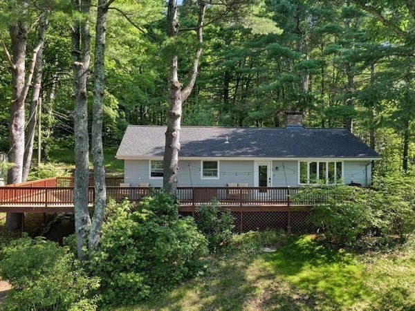 93 Leno Rd, Holland, MA 01521