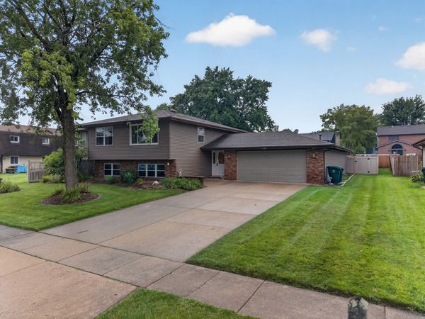 103 Deerpath Drive , Minooka, IL 60447