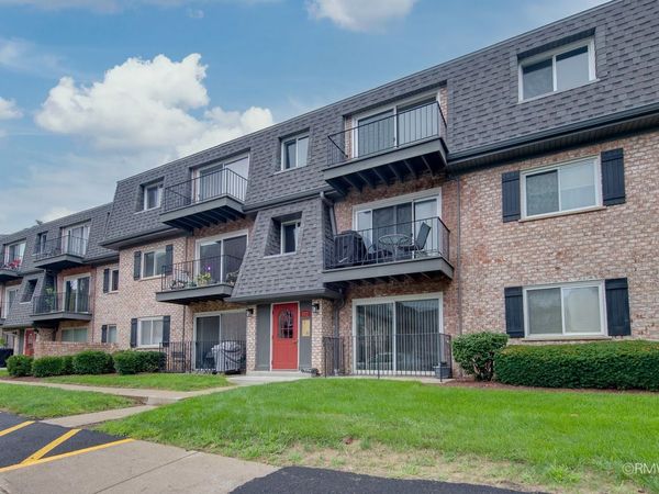 872 S Plum Grove Road , Unit 305, Palatine, IL 60067
