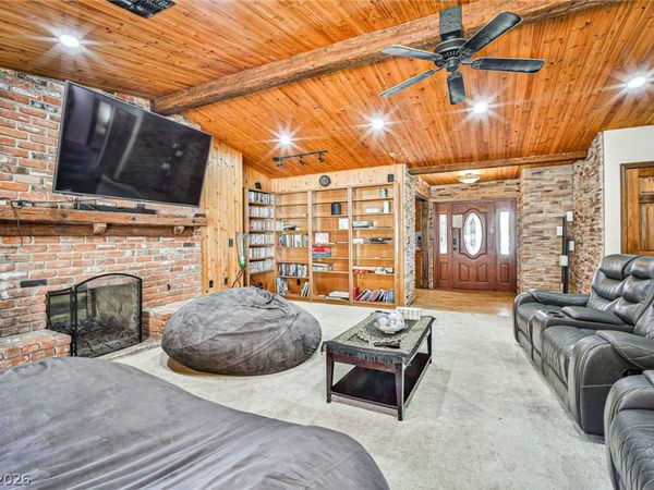 4674 Saddle Place , Las Vegas, NV 89119