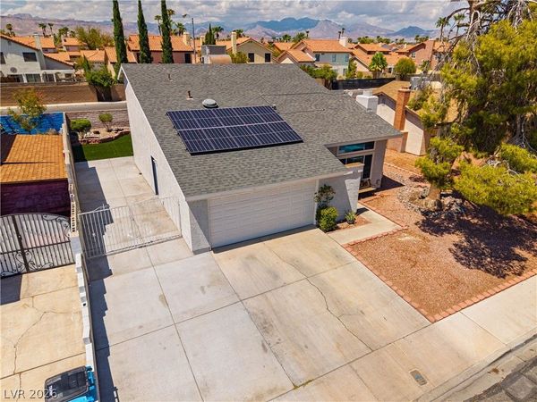 4815 Castle Rock Court , Las Vegas, NV 89147