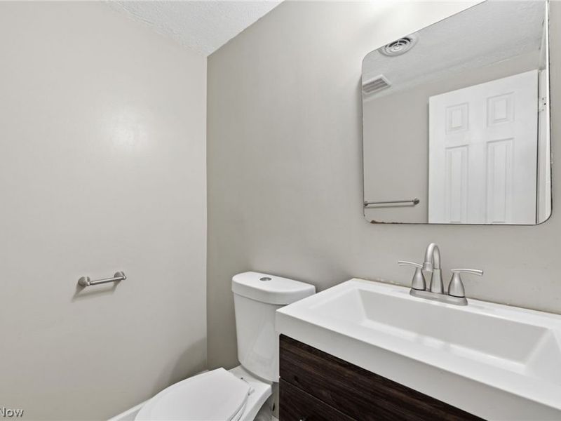 1099 Westfield Circle, Painesville, OH 44077 Photo 16