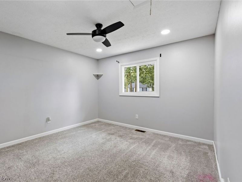 1099 Westfield Circle, Painesville, OH 44077 Photo 18