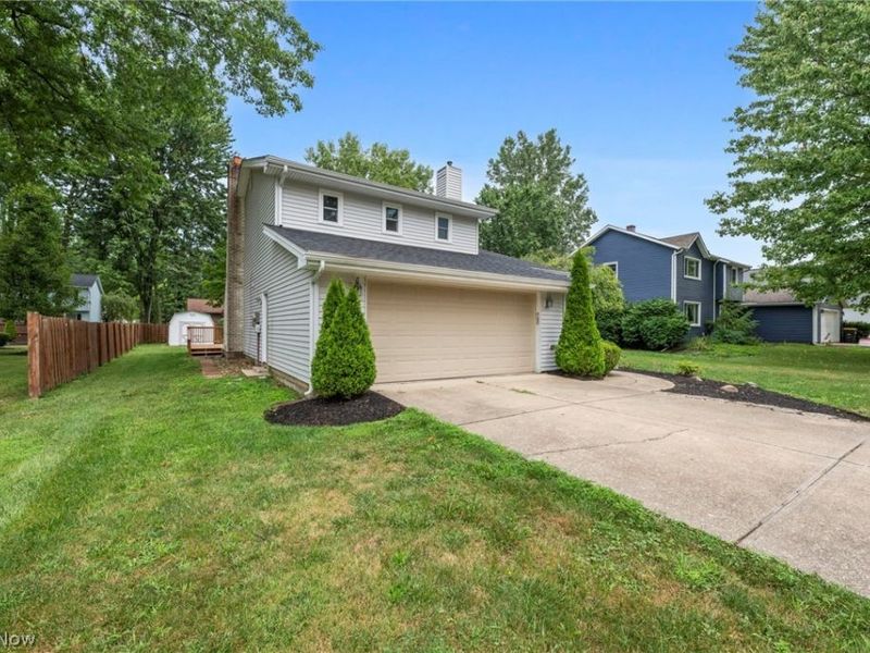 1099 Westfield Circle, Painesville, OH 44077 Photo 2