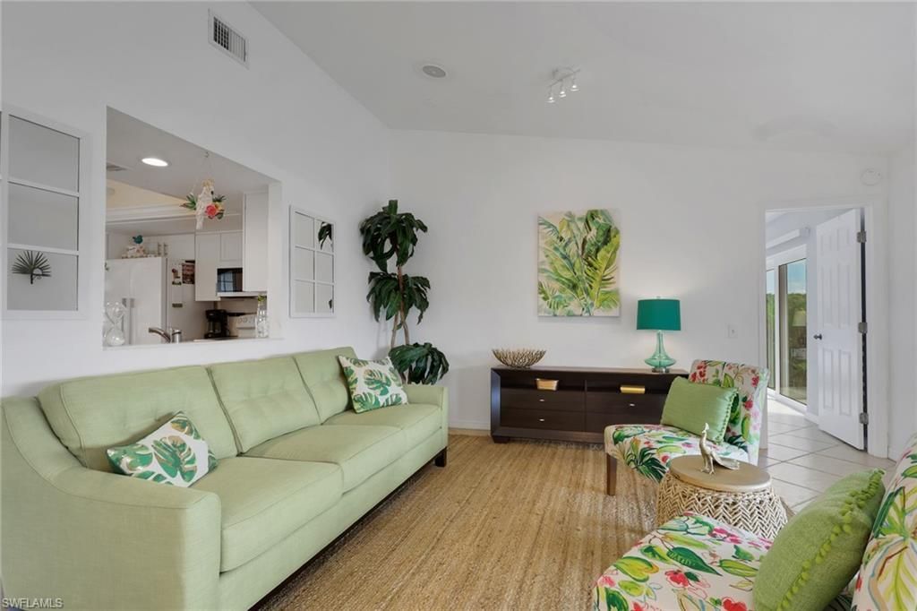 147 Round Key Cir , Unit P1, Naples, FL 34112 Photo