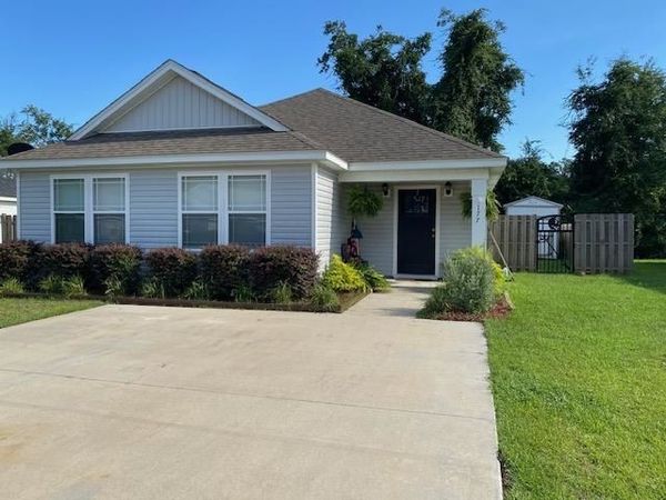 177 John Mills Circle , Sopchoppy, FL 32358