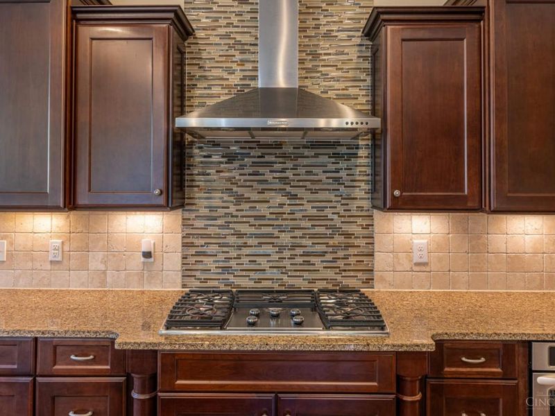 8925 Kenwood Road, Blue Ash, OH 45242 Photo 12