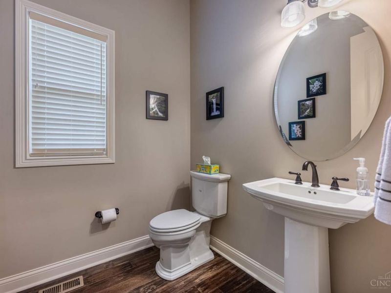 8925 Kenwood Road, Blue Ash, OH 45242 Photo 21