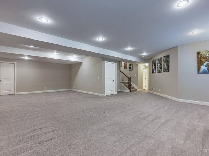8925 Kenwood Road, Blue Ash, OH 45242 Photo 23
